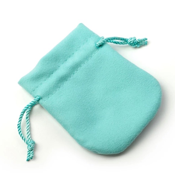 ✨SOLD OUT✨Stunning Silver Sparkles✨ - Picture 3 of 4